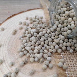 poivre blanc en grains pour moulin