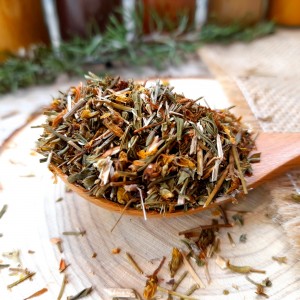 feuilles de millepertuis coupées