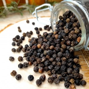 grains de poivre noir de malabar